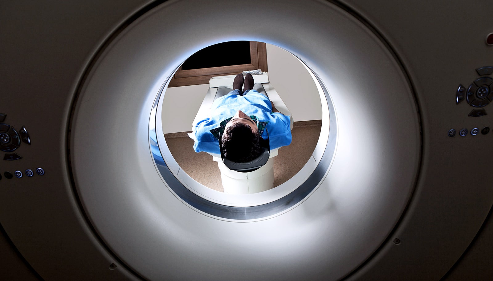 Ironbased MRI contrast outperforms less safe method