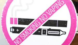 "no smoking no vaping" sign