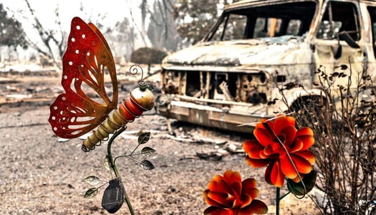 Garden decorations burned by Oregon wildfire