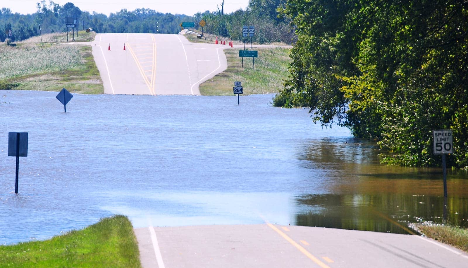 'Sunny day flooding' increases fecal bacteria in coastal waters - Futurity