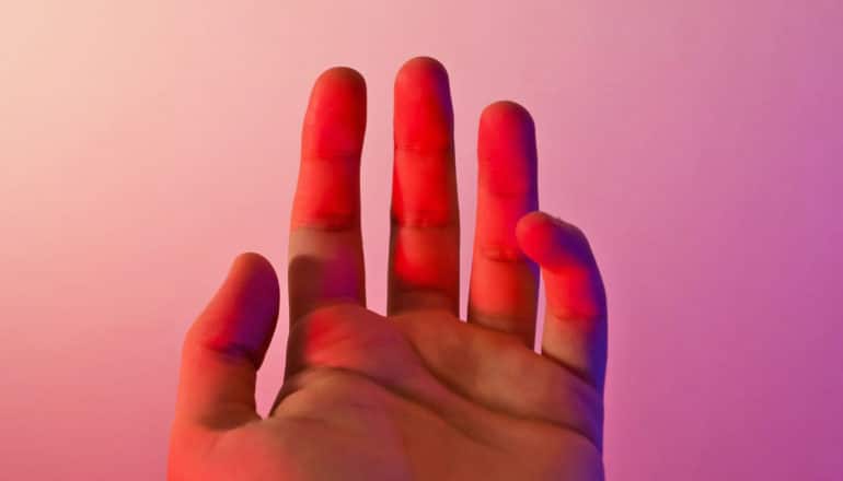 red light on fingers